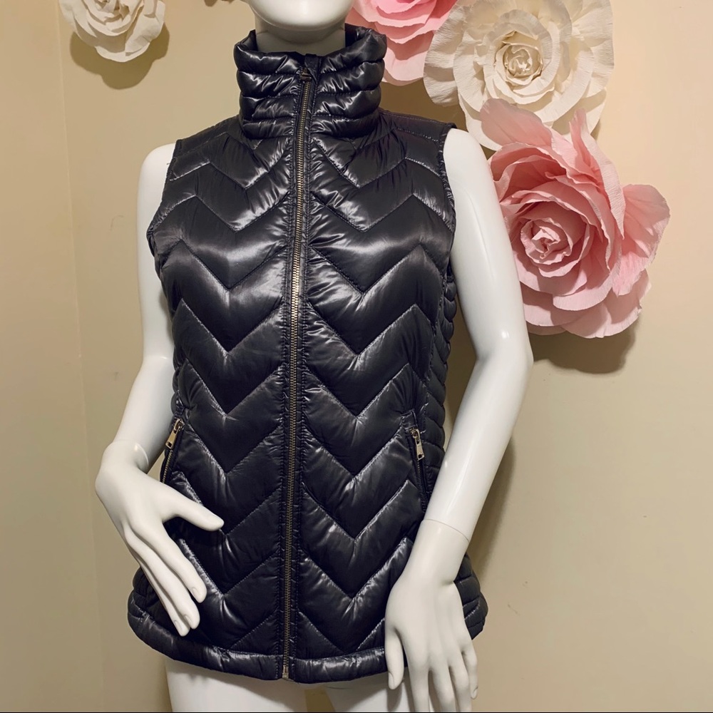 ✨CALVIN KLEIN Vest Size Small 😍